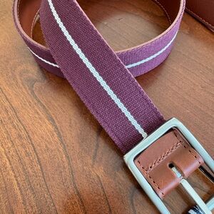 New Vineyard Vines Reversible Belt